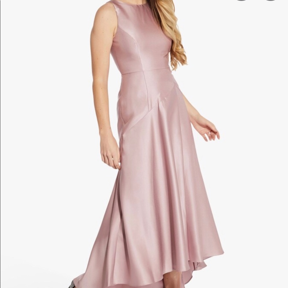 Brand new Adrianna Papell gown